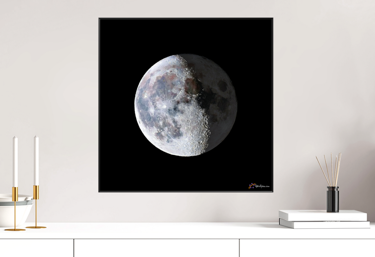Waning Moon 70%