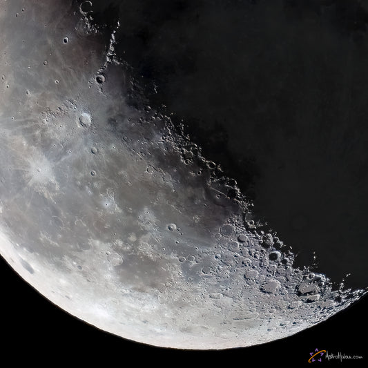 A slice of waning Moon